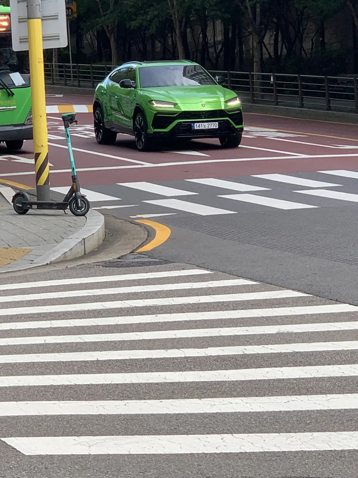 Lamborghini Urus Performante 사진 1