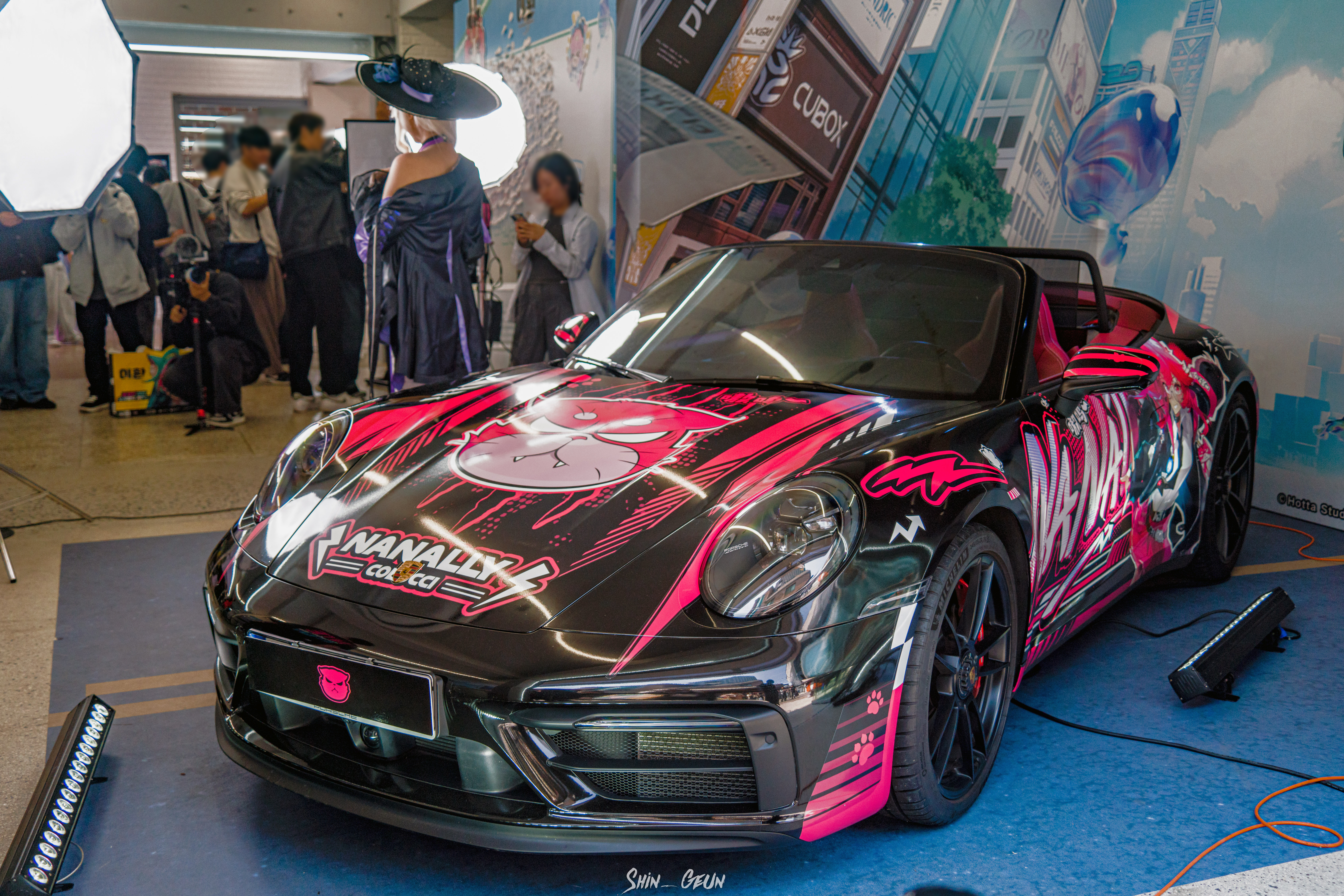 홍대에서 본 992.1 GTS Cabriolet 이타샤 게시글 이미지