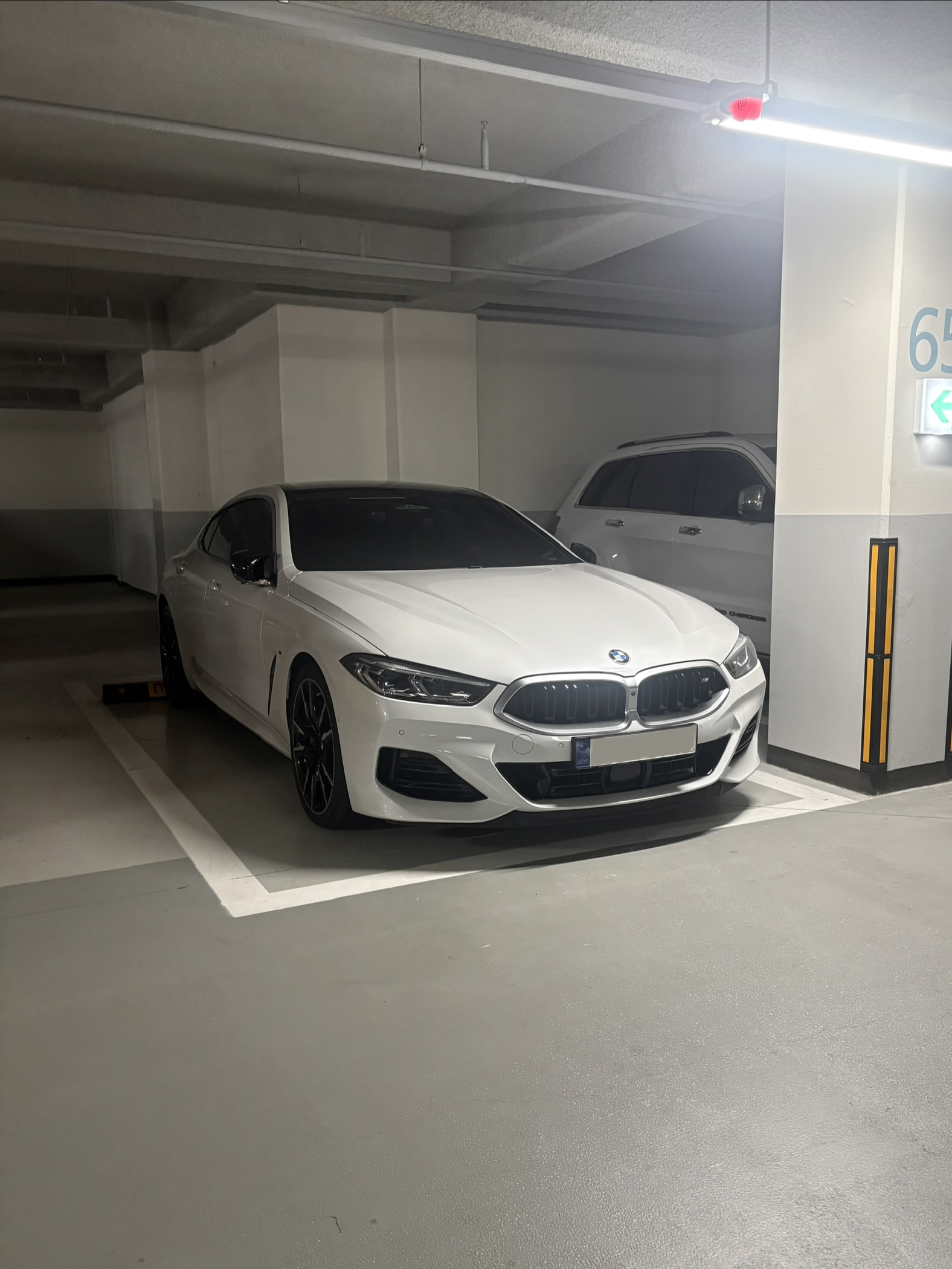 BMW M850i 게시글 이미지