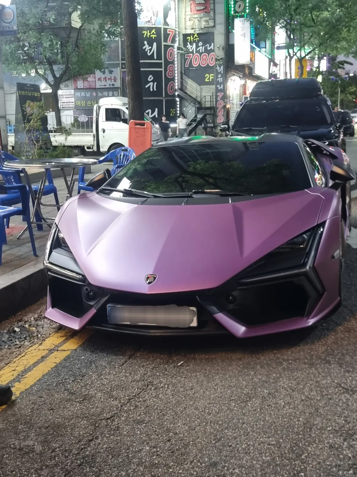 Lamborghini Revuelto 사진 1