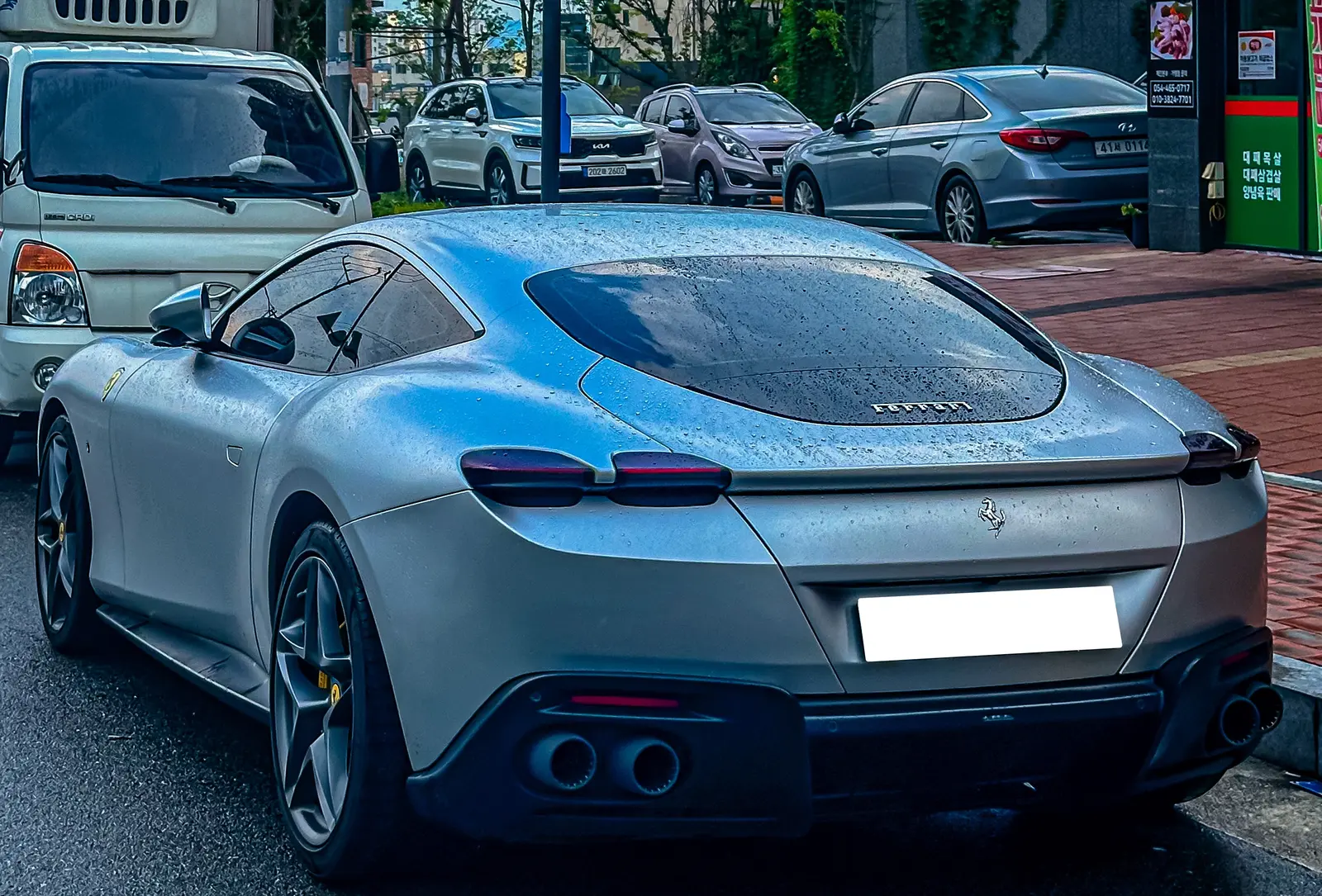 Ferrari Roma 사진 3