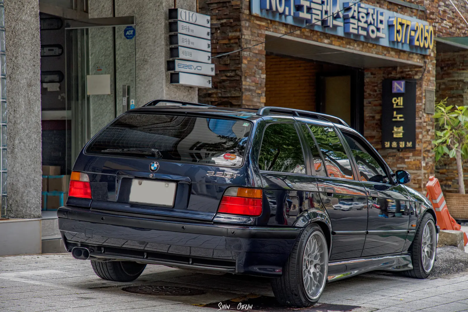 BMW 3 Series Wagon 사진 2
