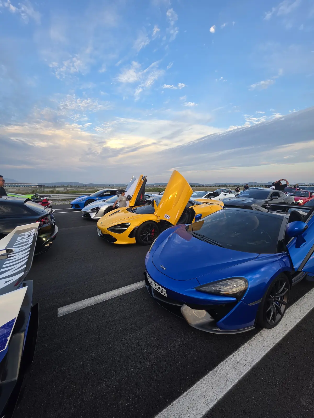 McLaren Artura 사진 1