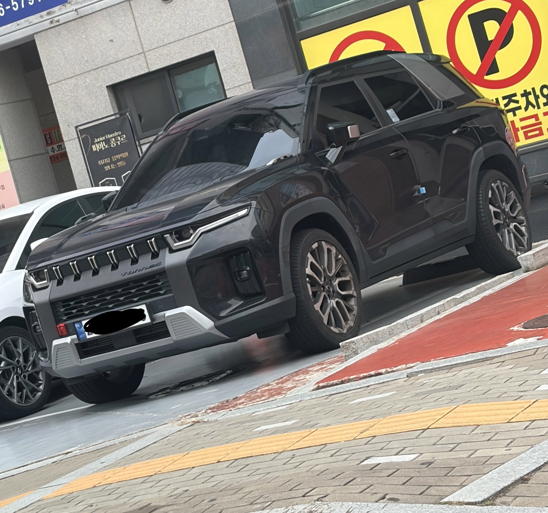 KG Mobility Torres SPOT 대표 이미지