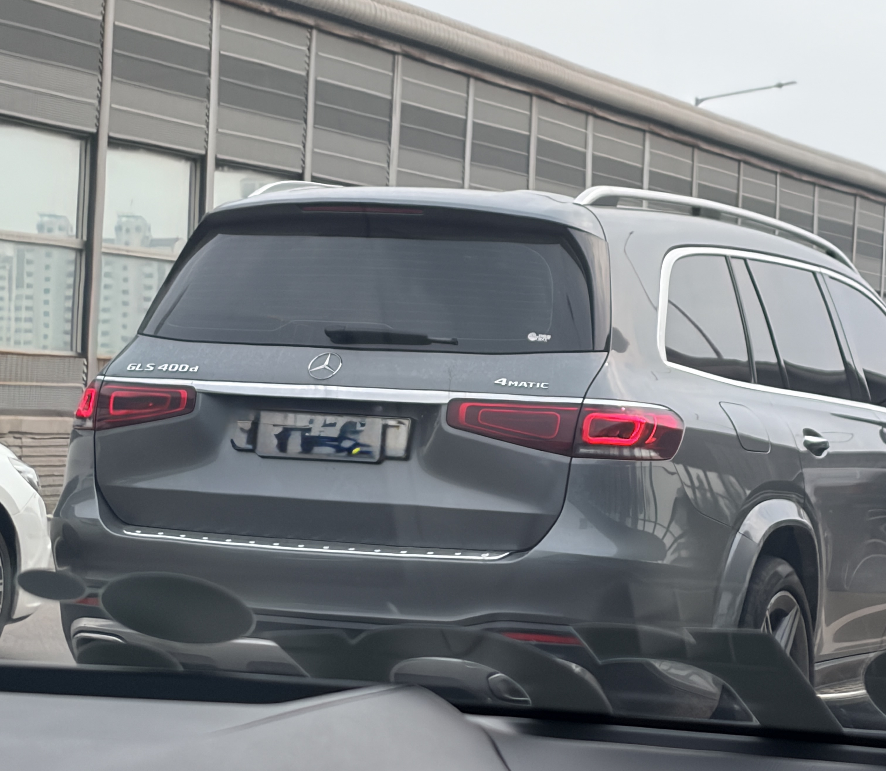 Mercedes-Benz GLS SPOT 대표 이미지