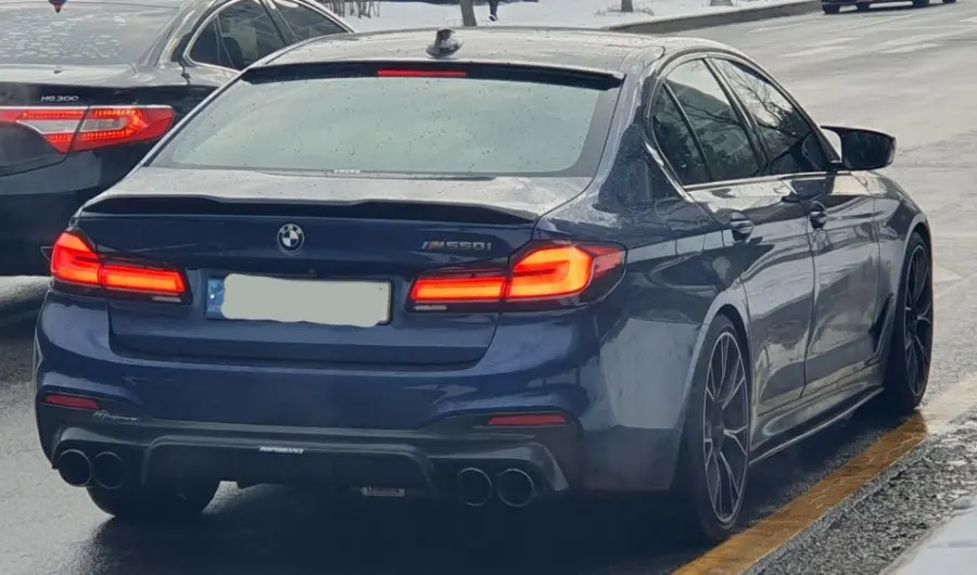 BMW 5 Series 사진 1