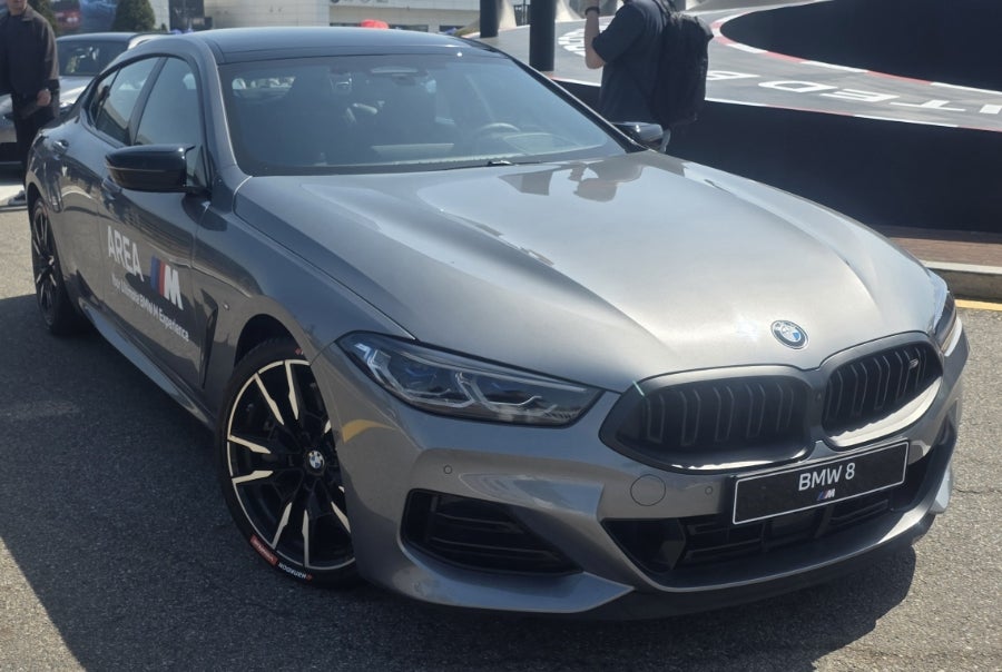BMW 8 Series SPOT 대표 이미지