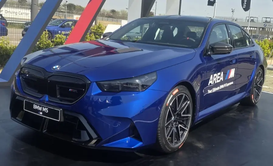 BMW M5 사진 1