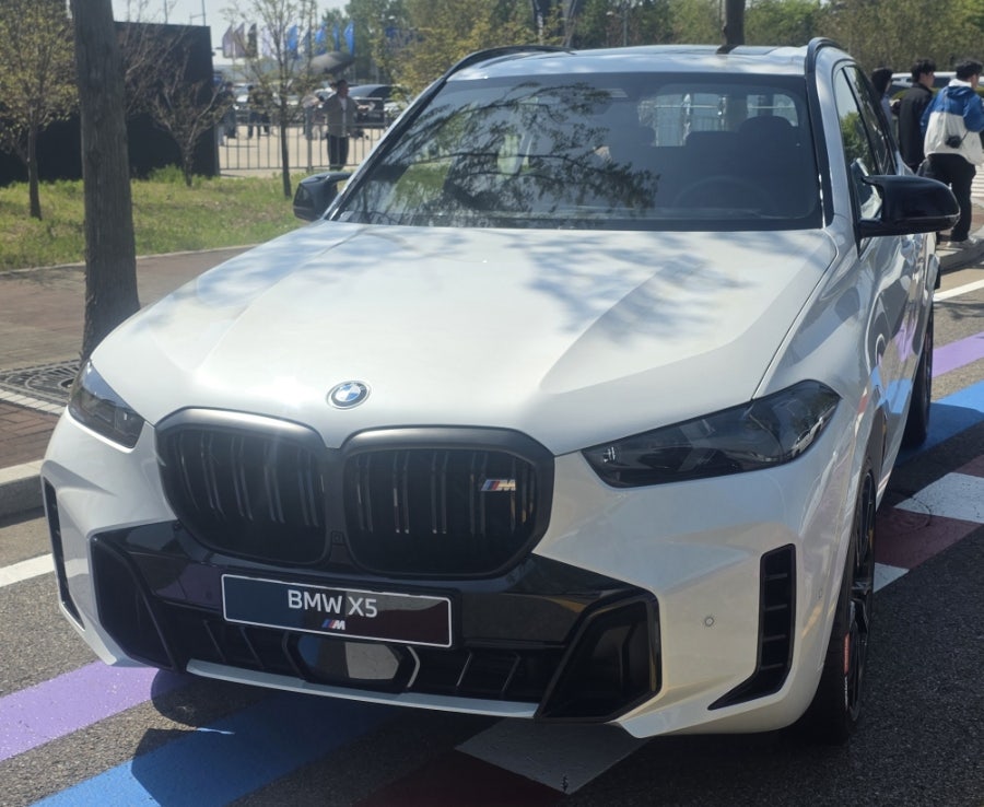 BMW X5 SPOT 대표 이미지