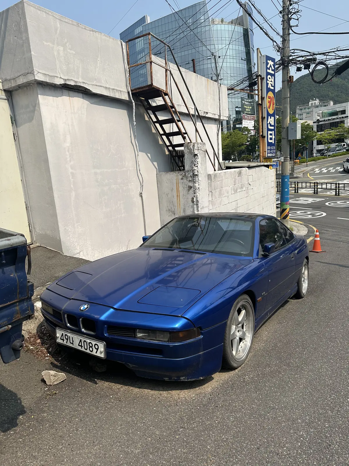 BMW 8 Series 사진 2