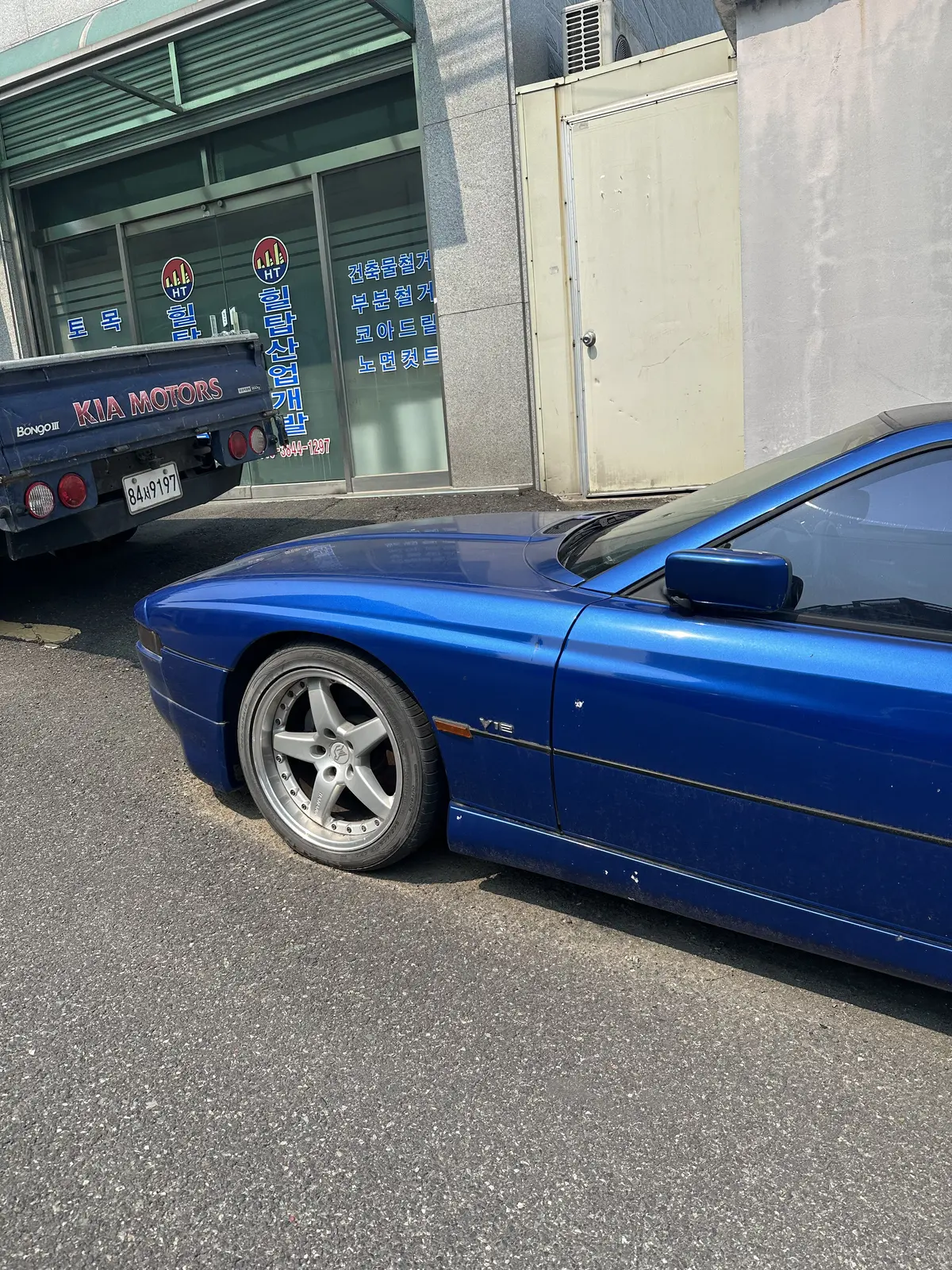 BMW 8 Series 사진 3