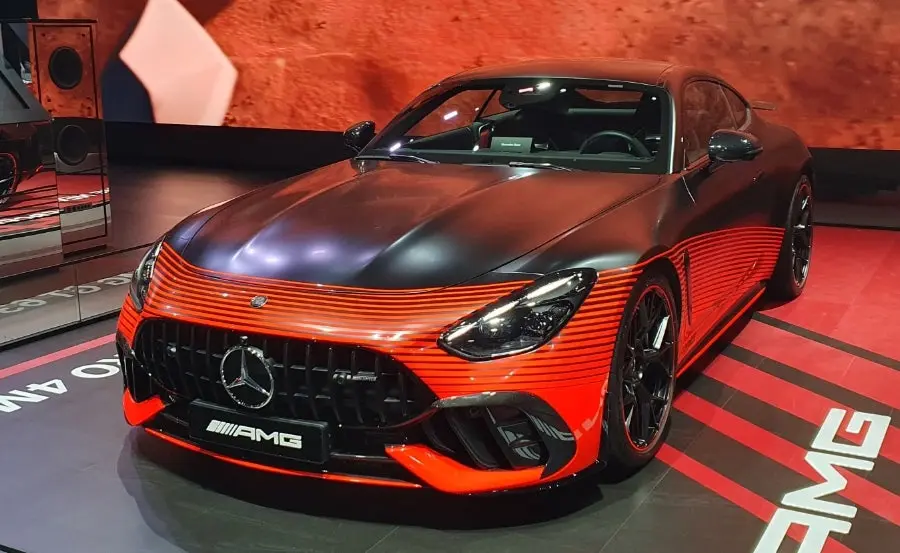 Mercedes-Benz AMG GT 사진 1