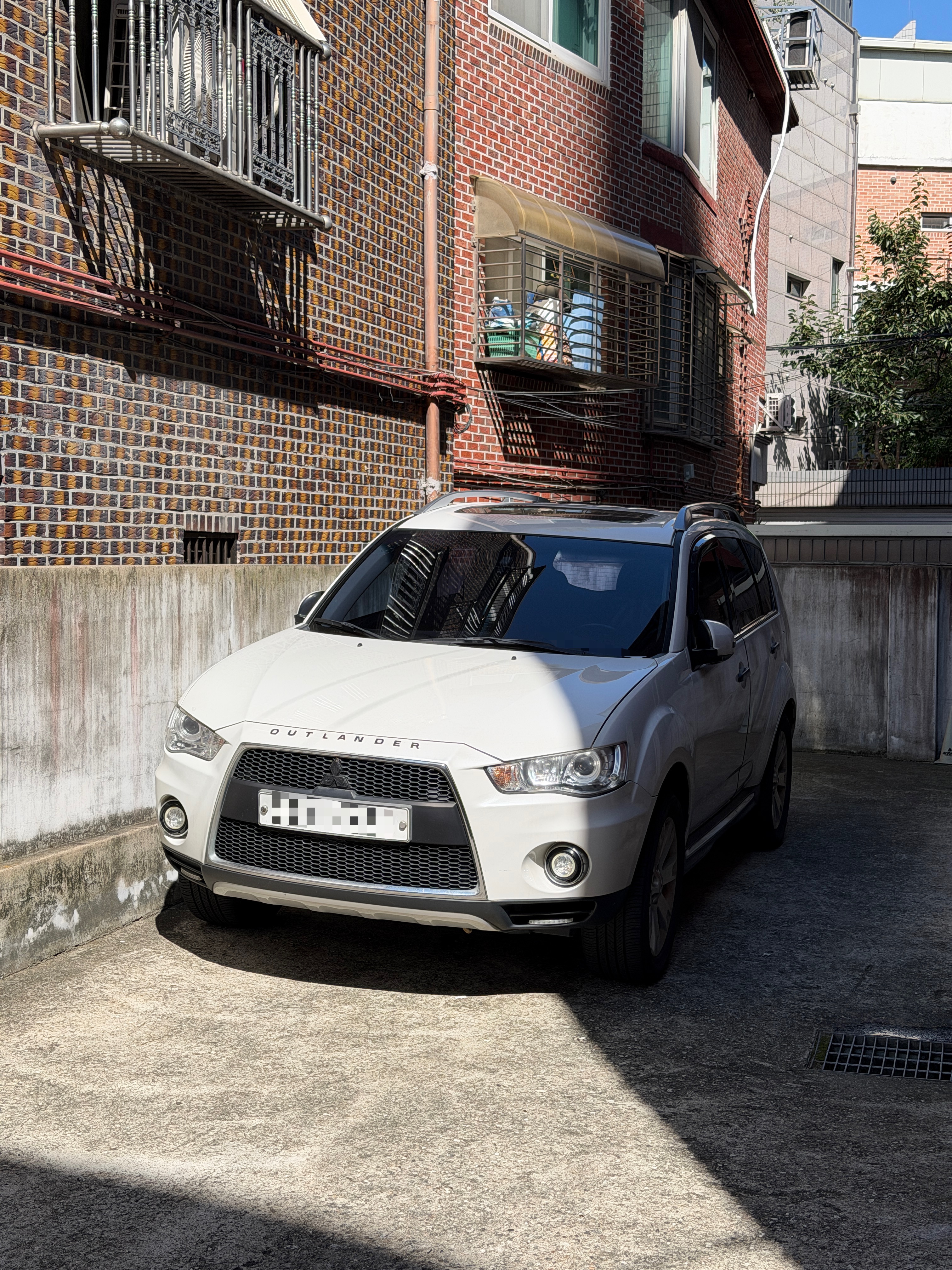 Mitsubishi Outlander SPOT 대표 이미지