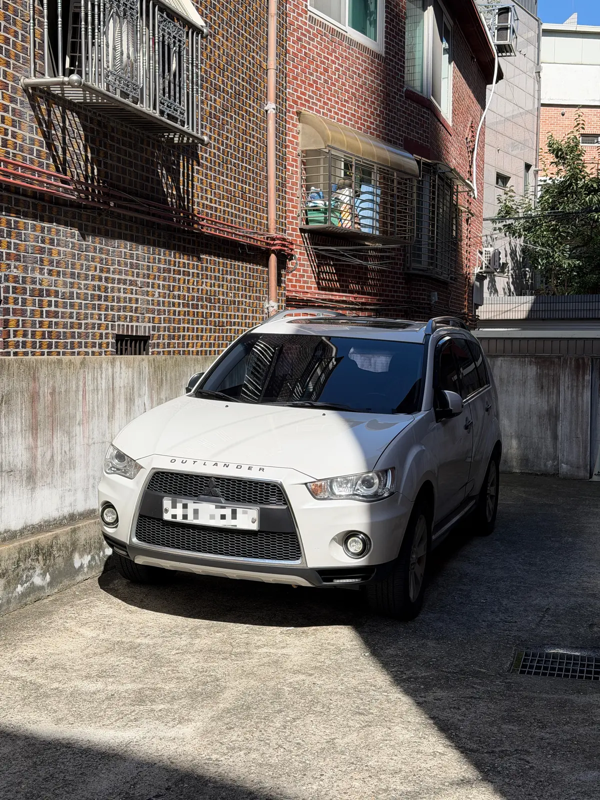Mitsubishi Outlander 사진 1