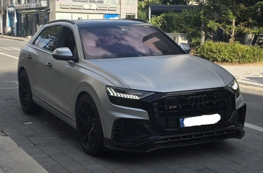 Audi Q8 SPOT 게시글 이미지