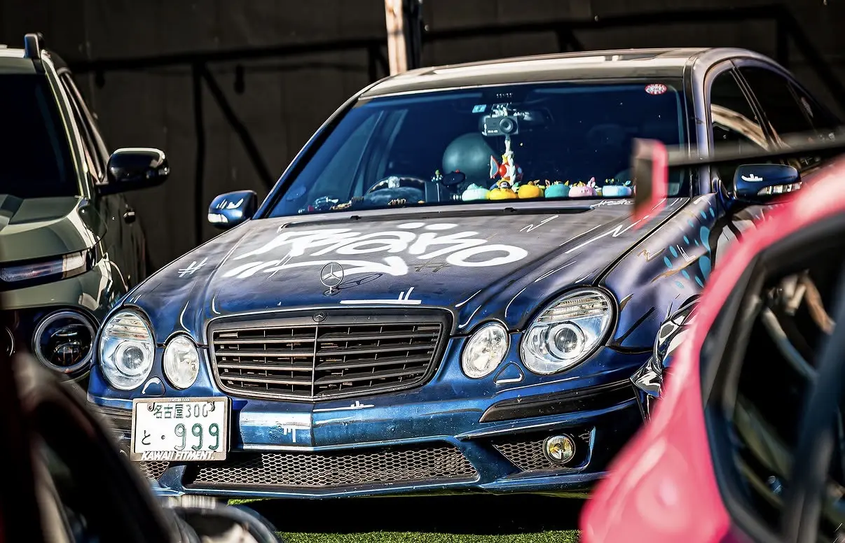 Mercedes-Benz E-Class 사진 1