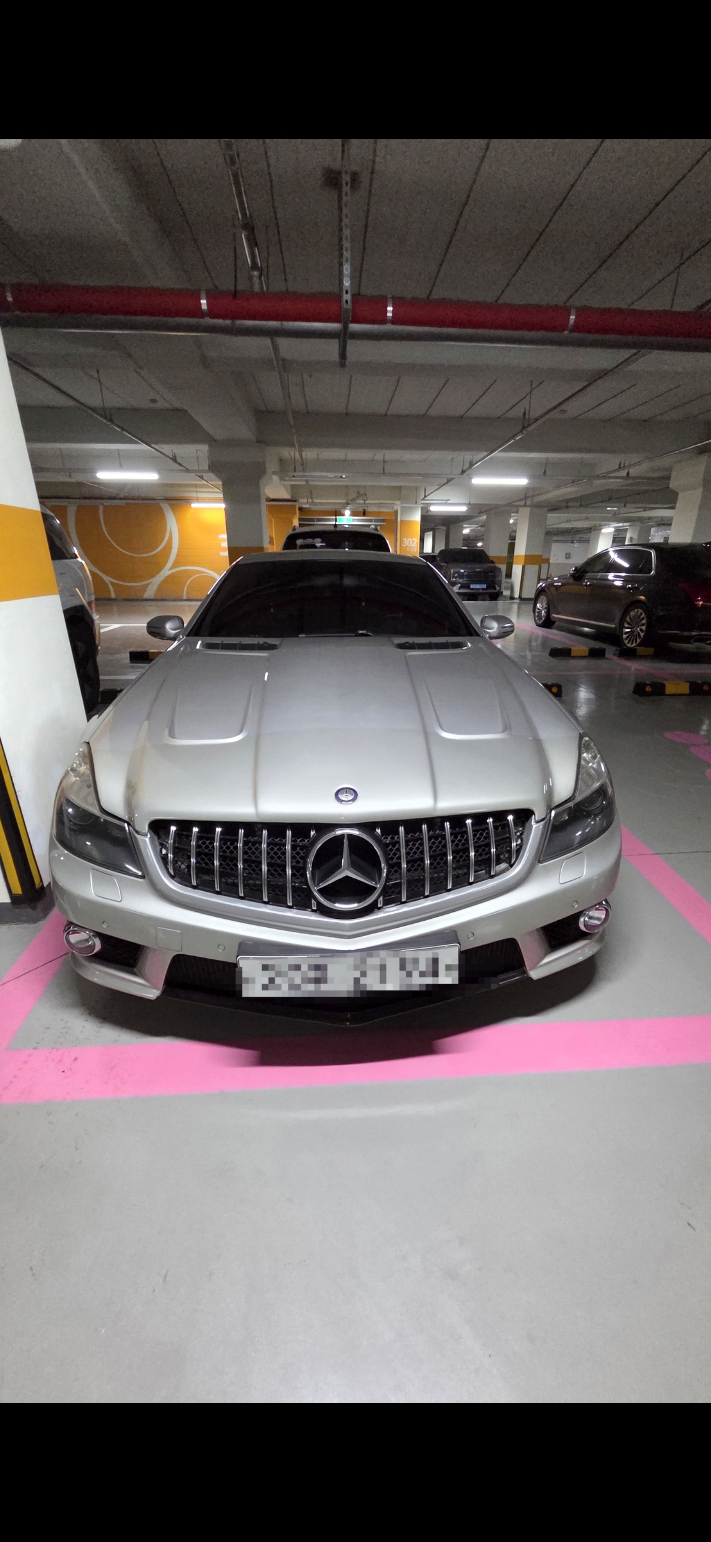 Mercedes-AMG SL 63 대표 이미지
