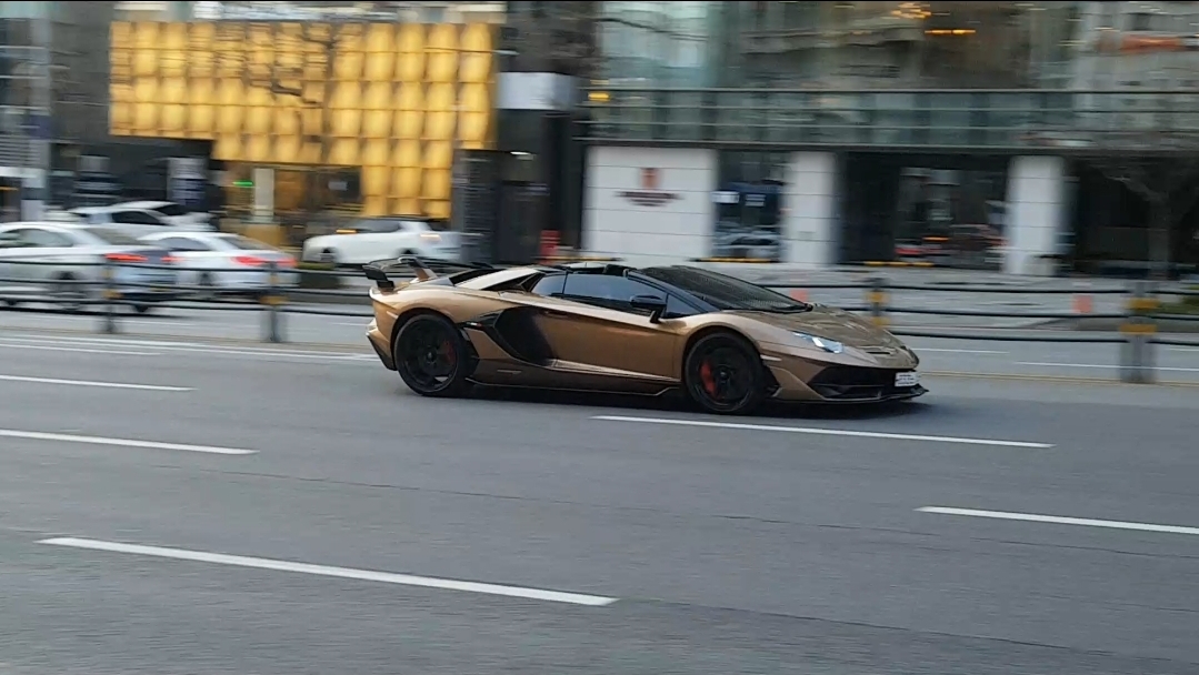 Lamborghini Aventador SVJ SPOT 게시글 이미지