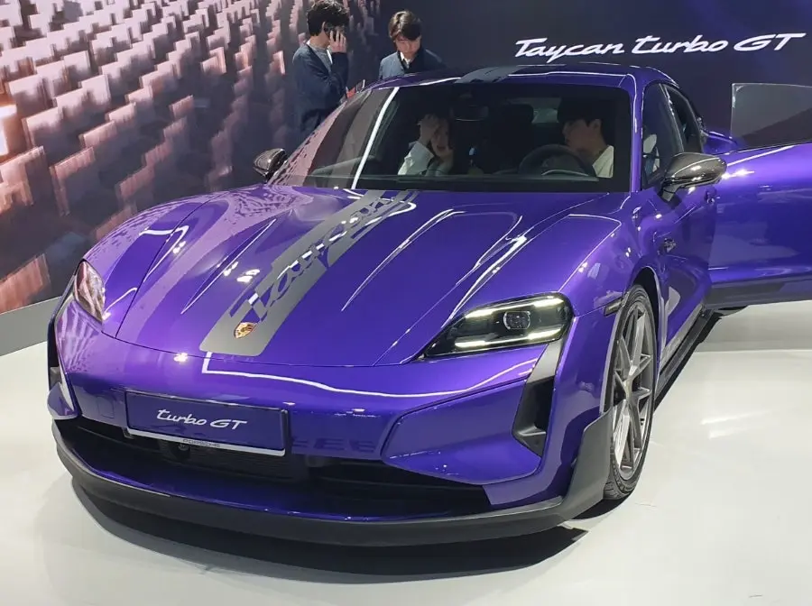 Porsche Taycan Turbo GT 사진 1