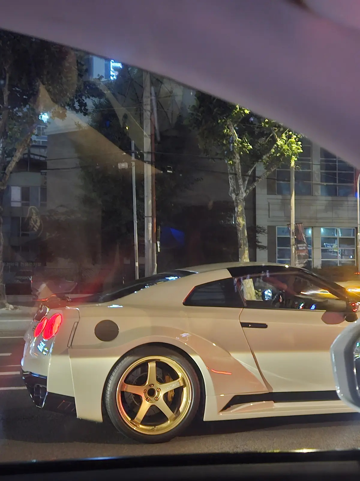 Nissan GT-R 사진 1