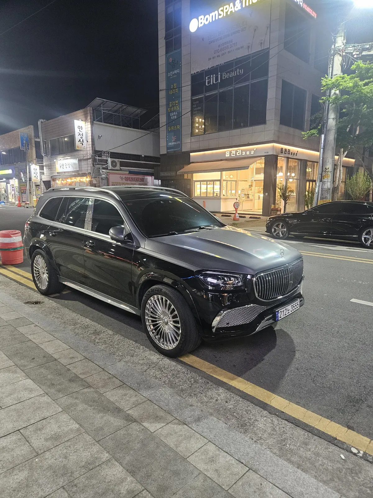 Mercedes-Benz GLS 사진 1