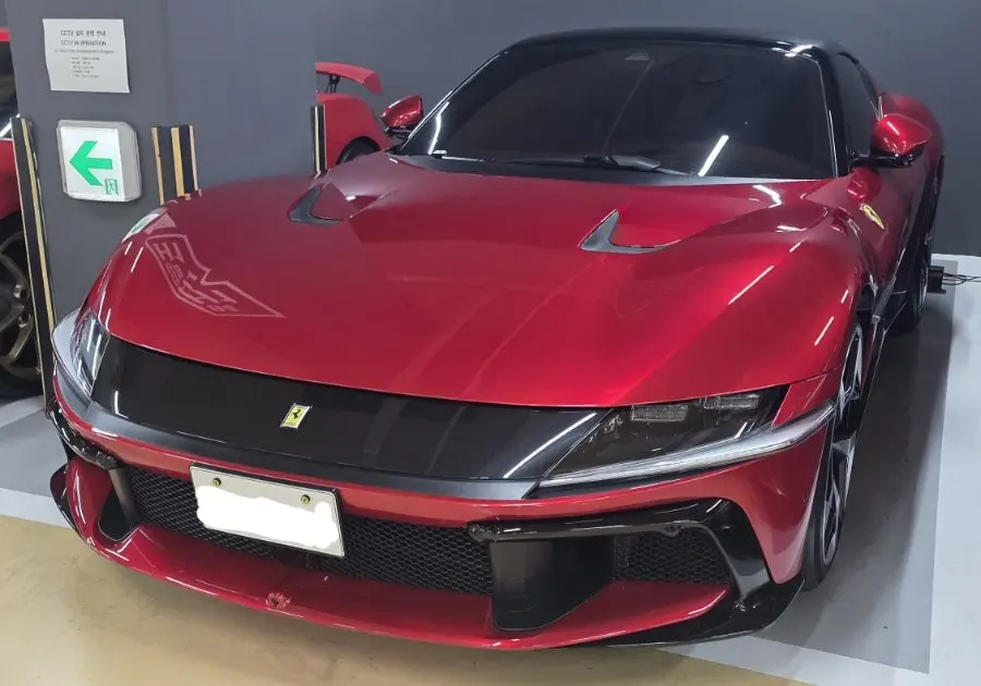 Ferrari 12Cilindri 사진 1