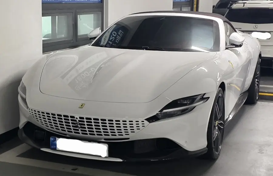 Ferrari Roma 사진 1