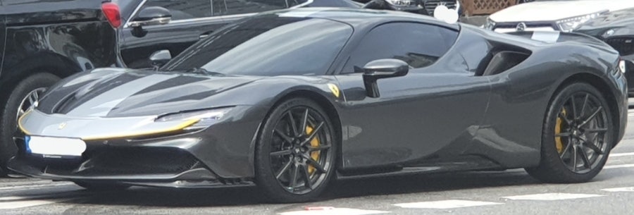 Ferrari SF90 Stradale SPOT 게시글 이미지