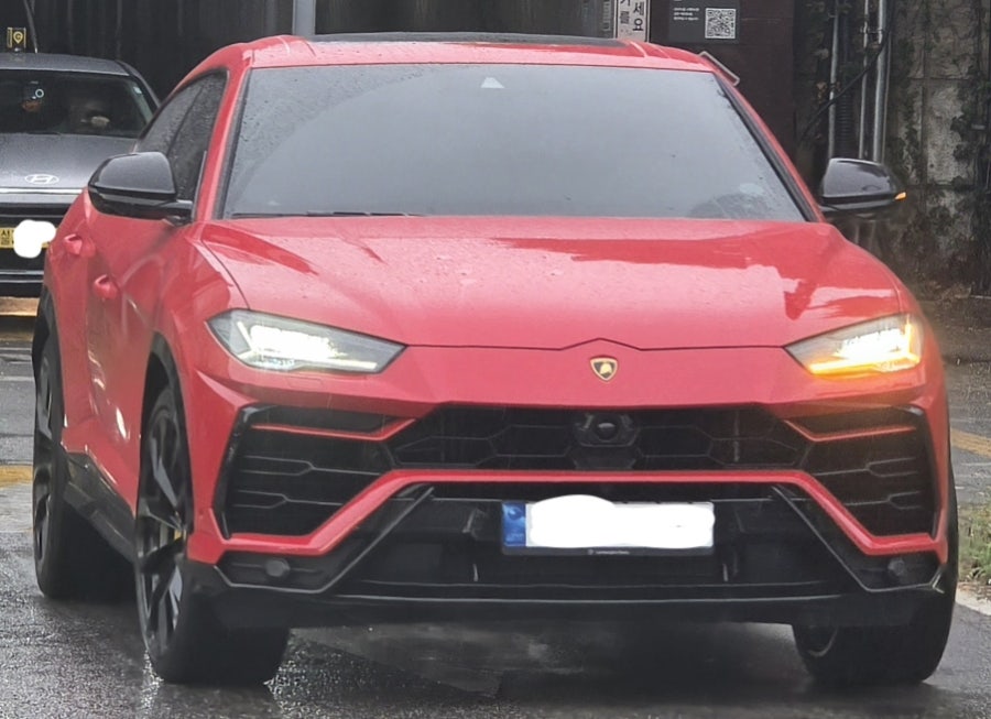 Lamborghini Urus Performante SPOT 게시글 이미지