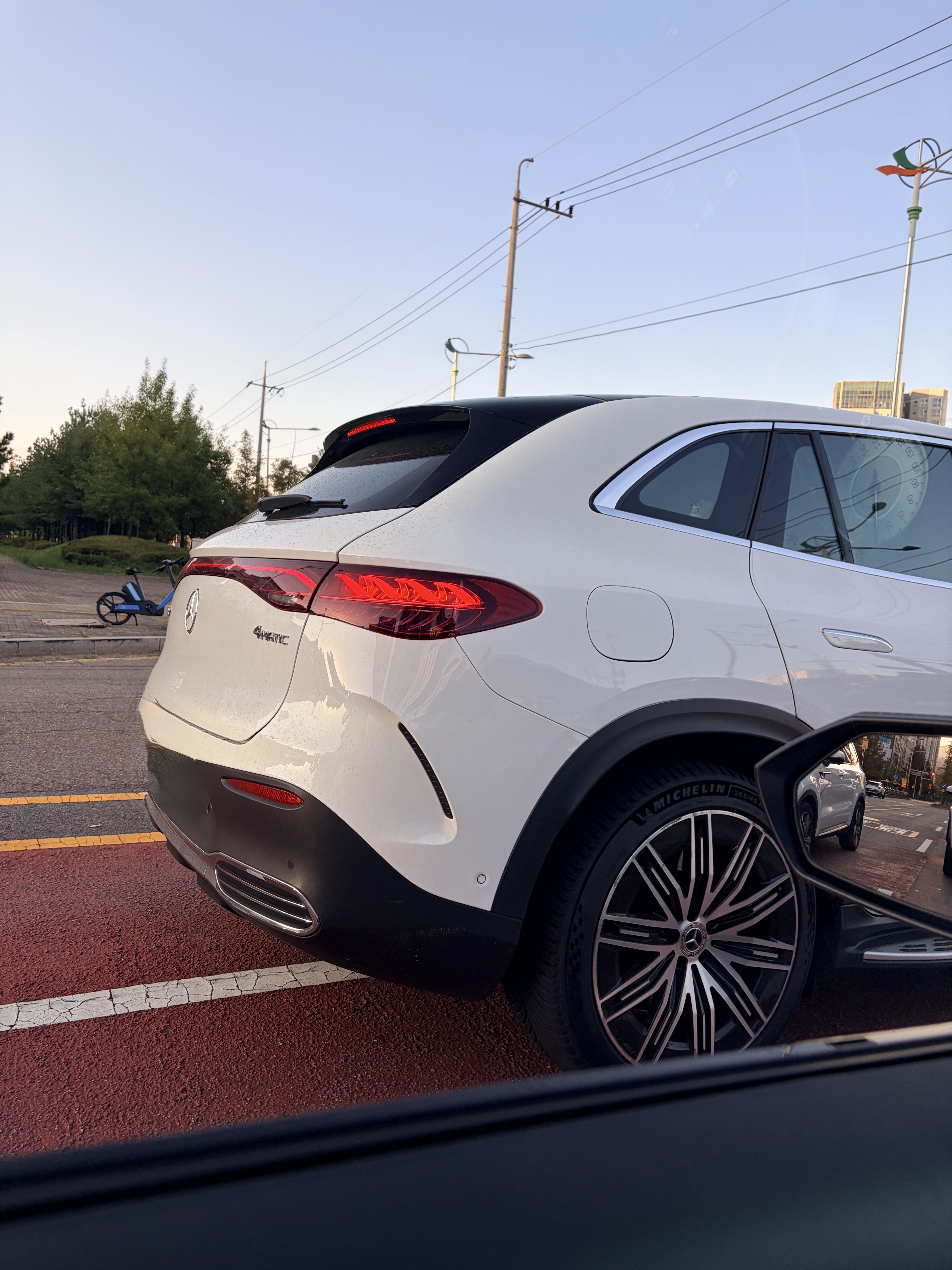 Mercedes-Benz EQE SPOT 게시글 이미지
