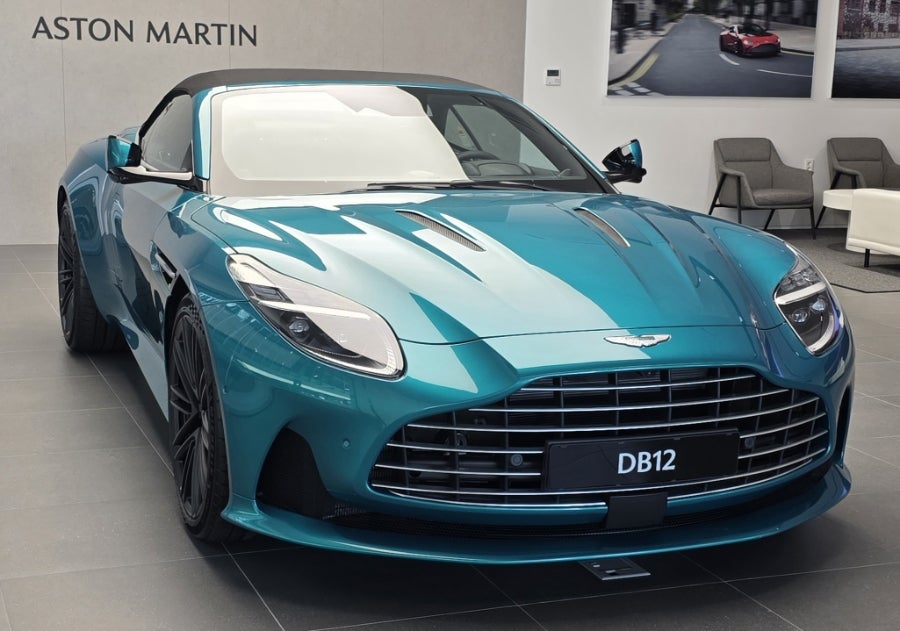 Aston Martin DB12 SPOT 게시글 이미지