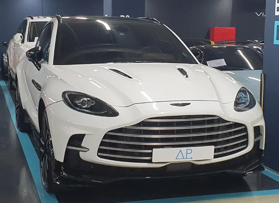 Aston Martin DBX707 사진 1