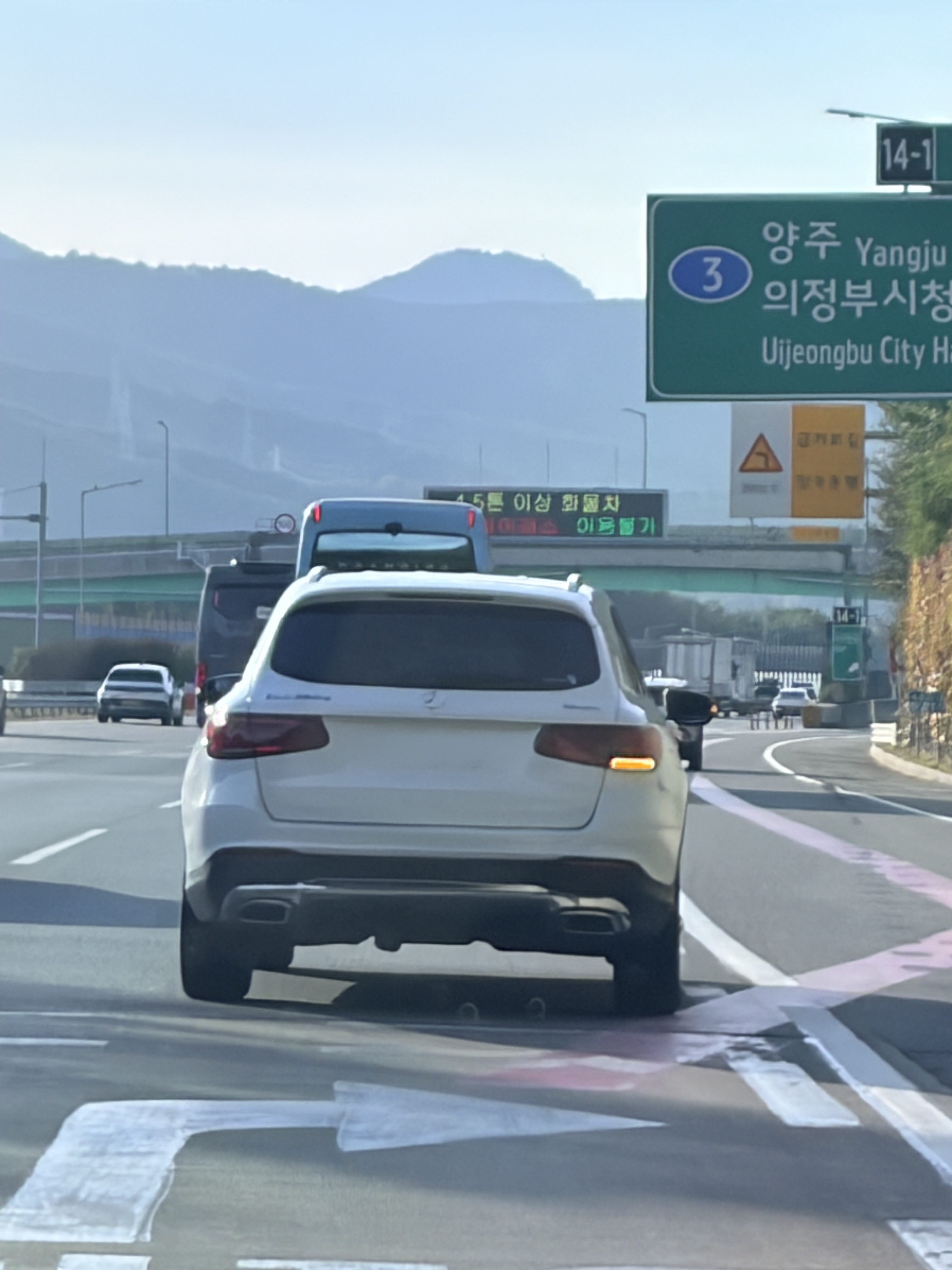 Mercedes-Benz GLC SPOT 게시글 이미지