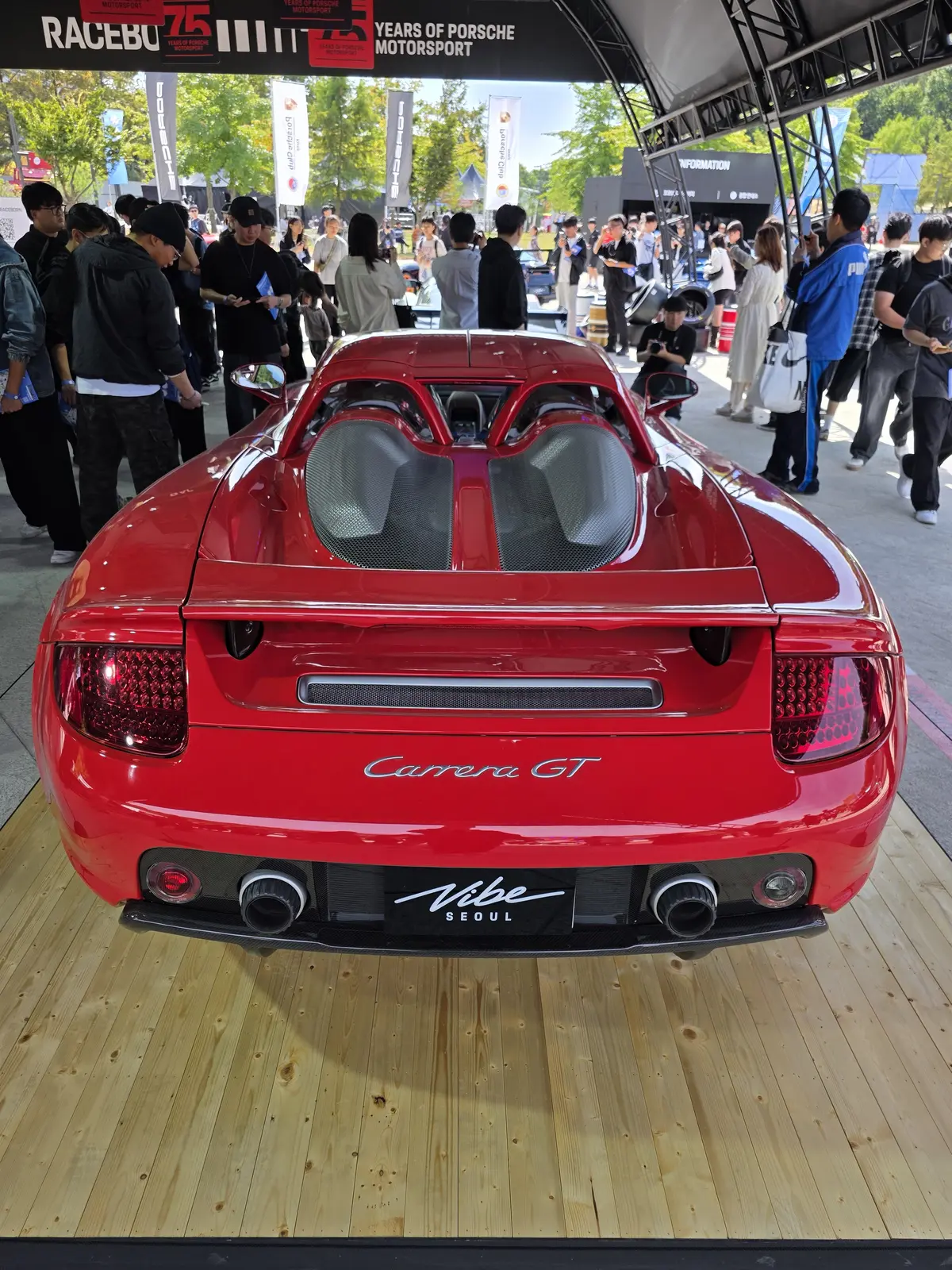 Porsche Carrera GT 사진 2