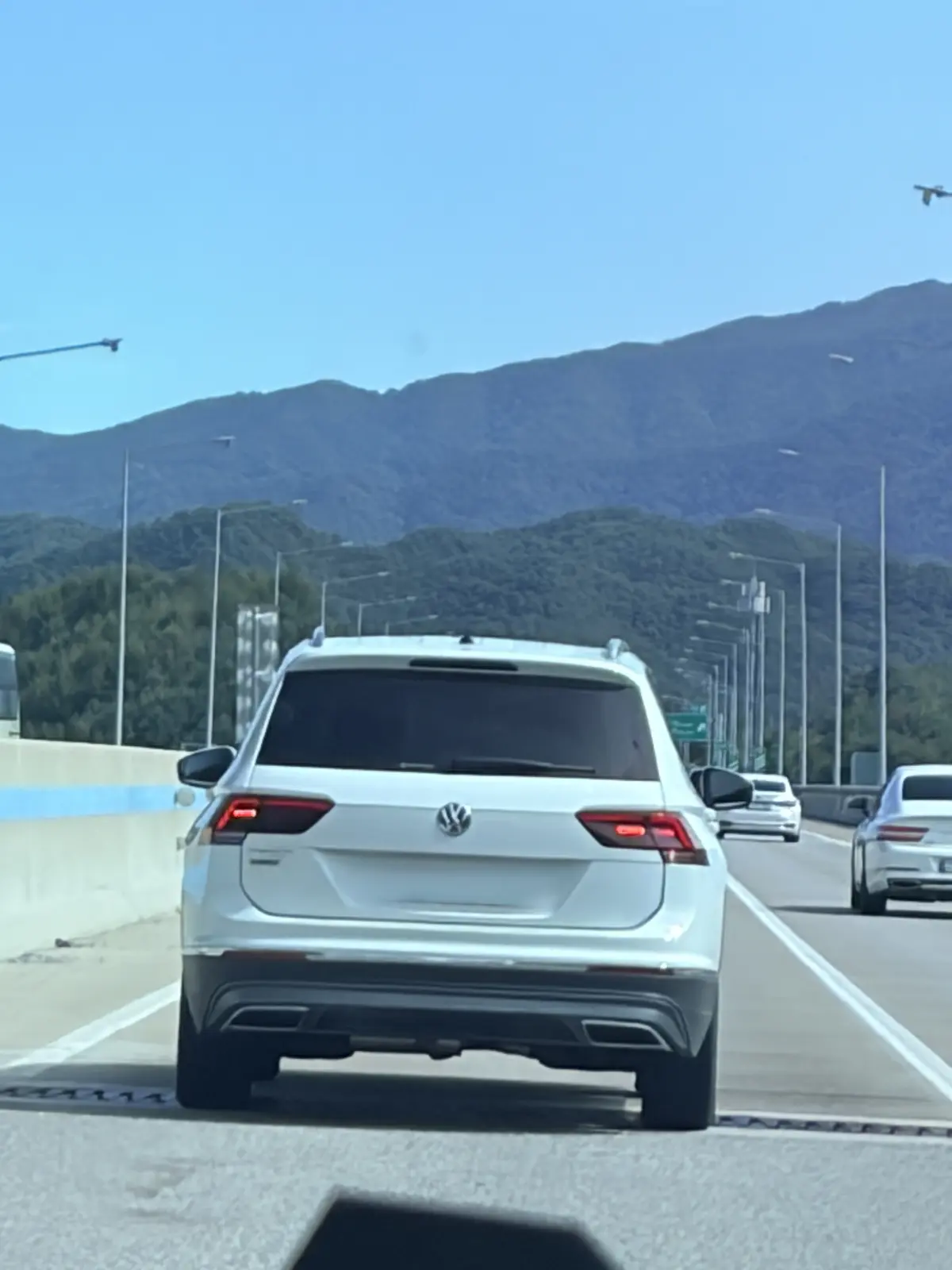 Volkswagen Tiguan 사진 1