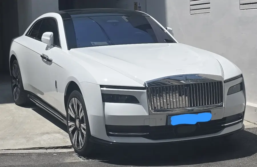 Rolls-Royce Spectre 사진 1