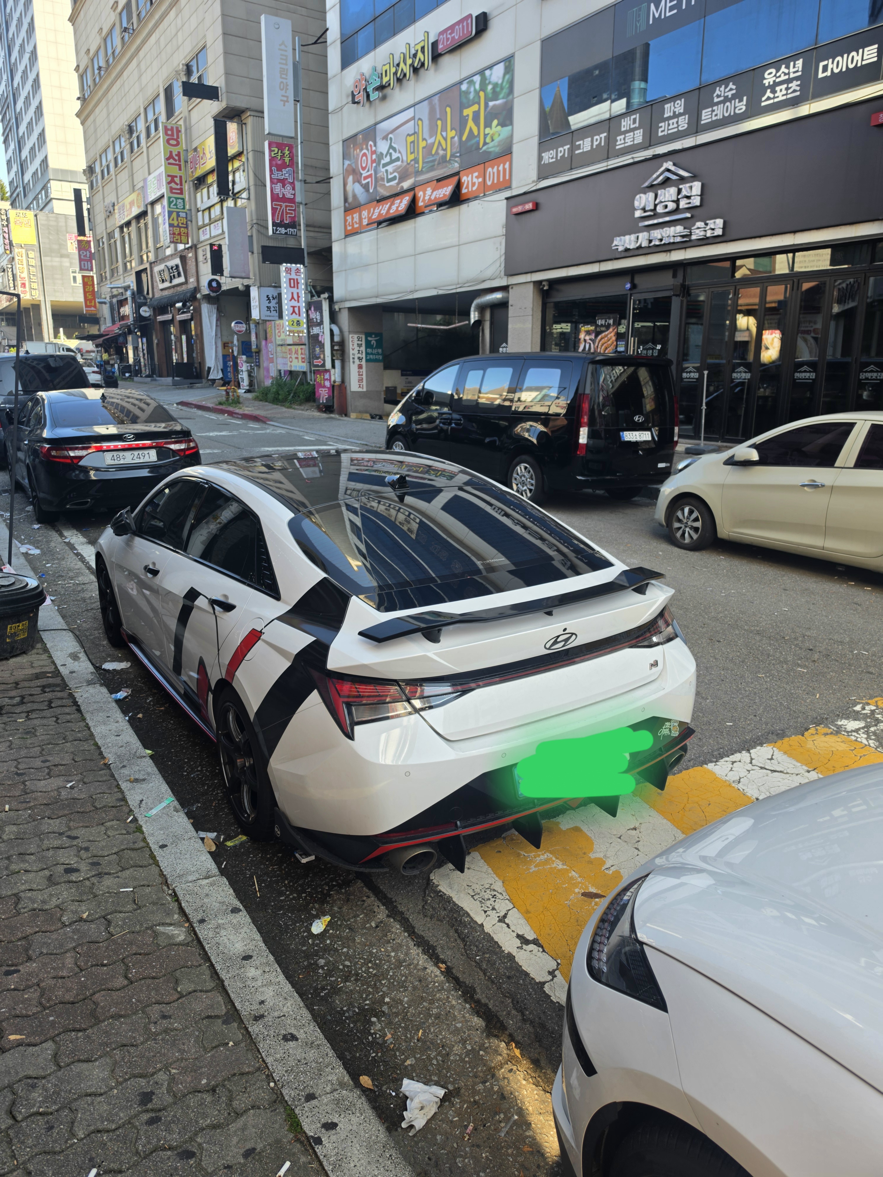 집근처에서 본 아반떼N 게시글 이미지