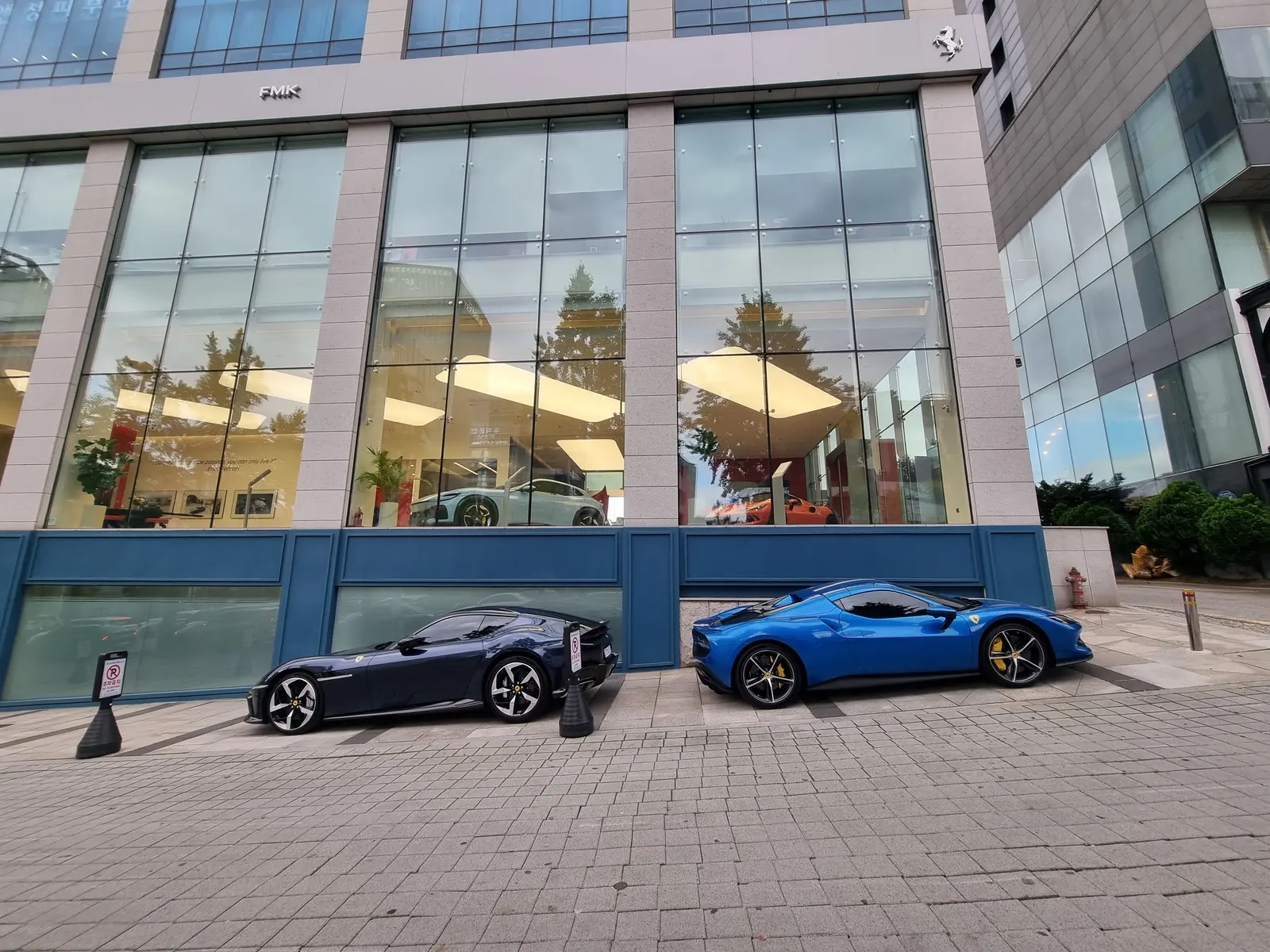 페라리 12칠린드리 쿠페 & 페라리 296 GTS 사진 1