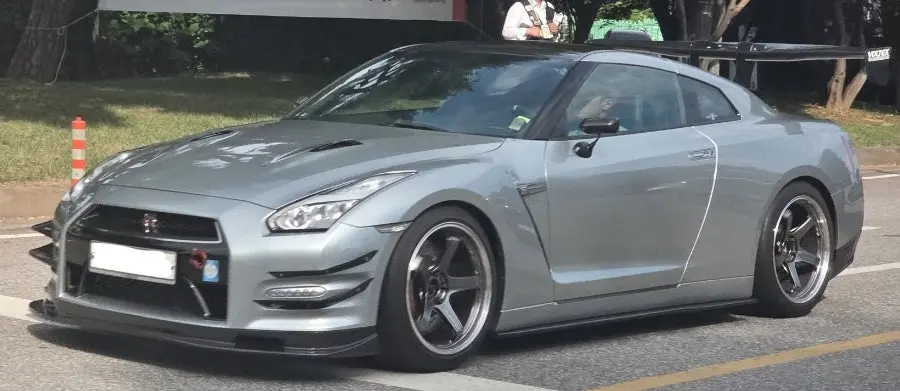 Nissan GT-R 사진 1