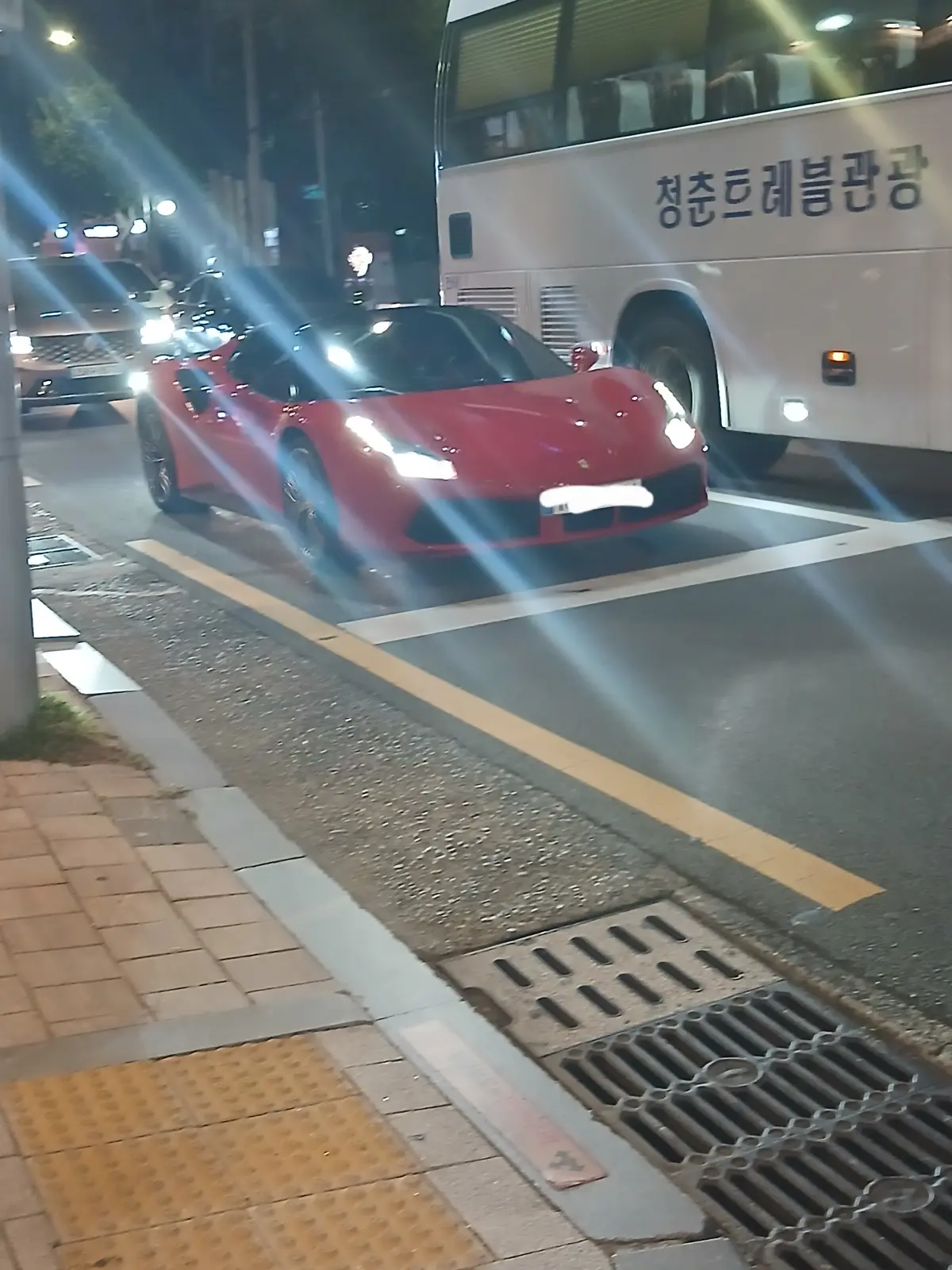 Ferrari F8 Tributo 사진 1