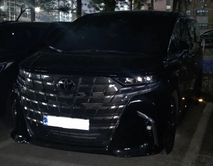 Toyota Alphard 사진 1