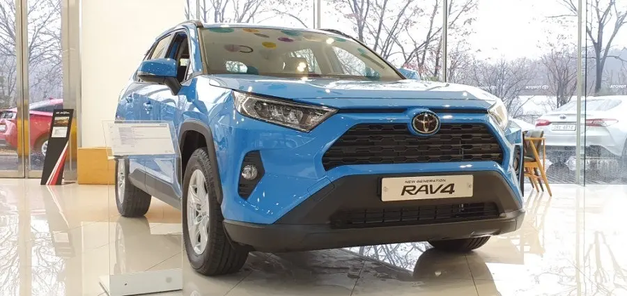 Toyota RAV4 사진 1