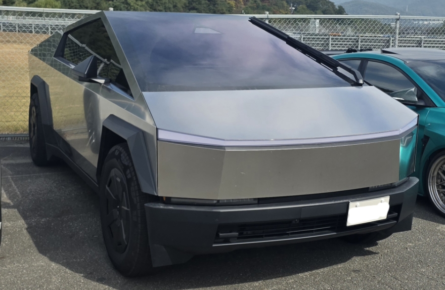 Tesla Cybertruck SPOT 게시글 이미지