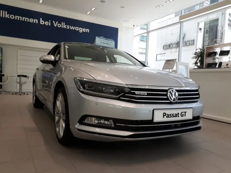 Volkswagen Passat 사진 1