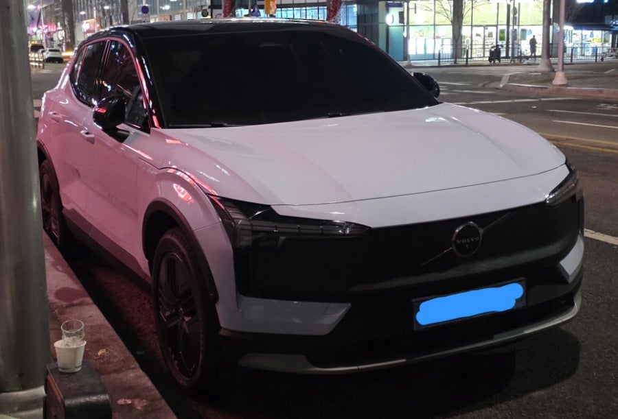 Volvo EX30 SPOT 게시글 이미지