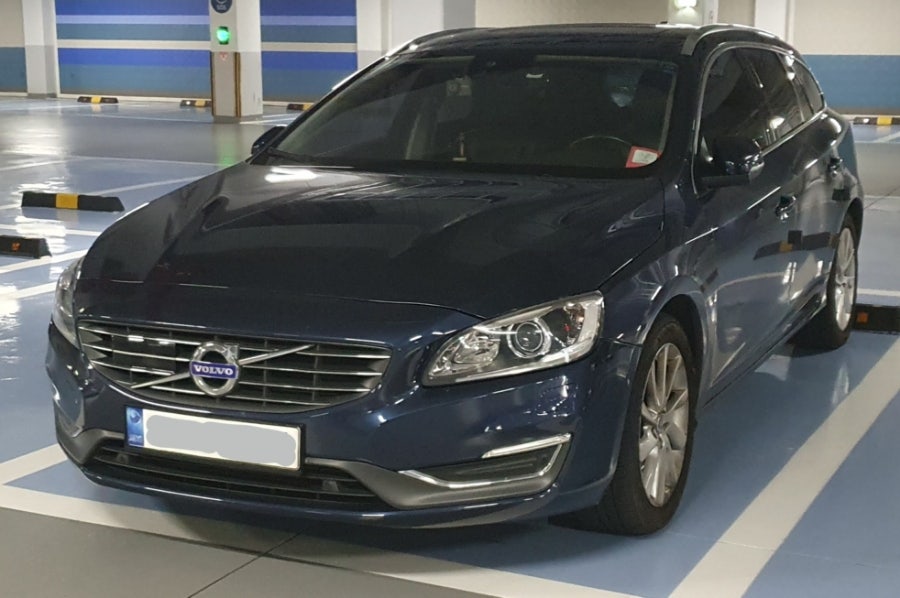 Volvo V60 SPOT 게시글 이미지