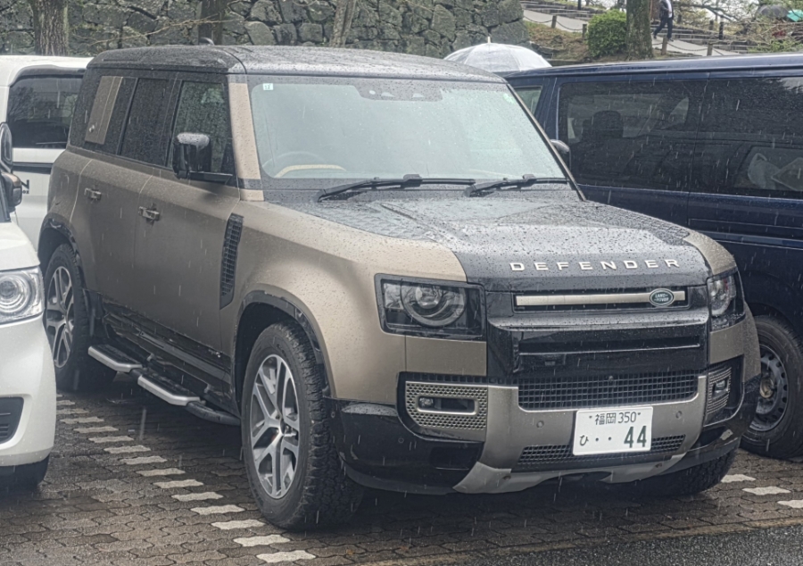 Land Rover Defender SPOT 게시글 이미지