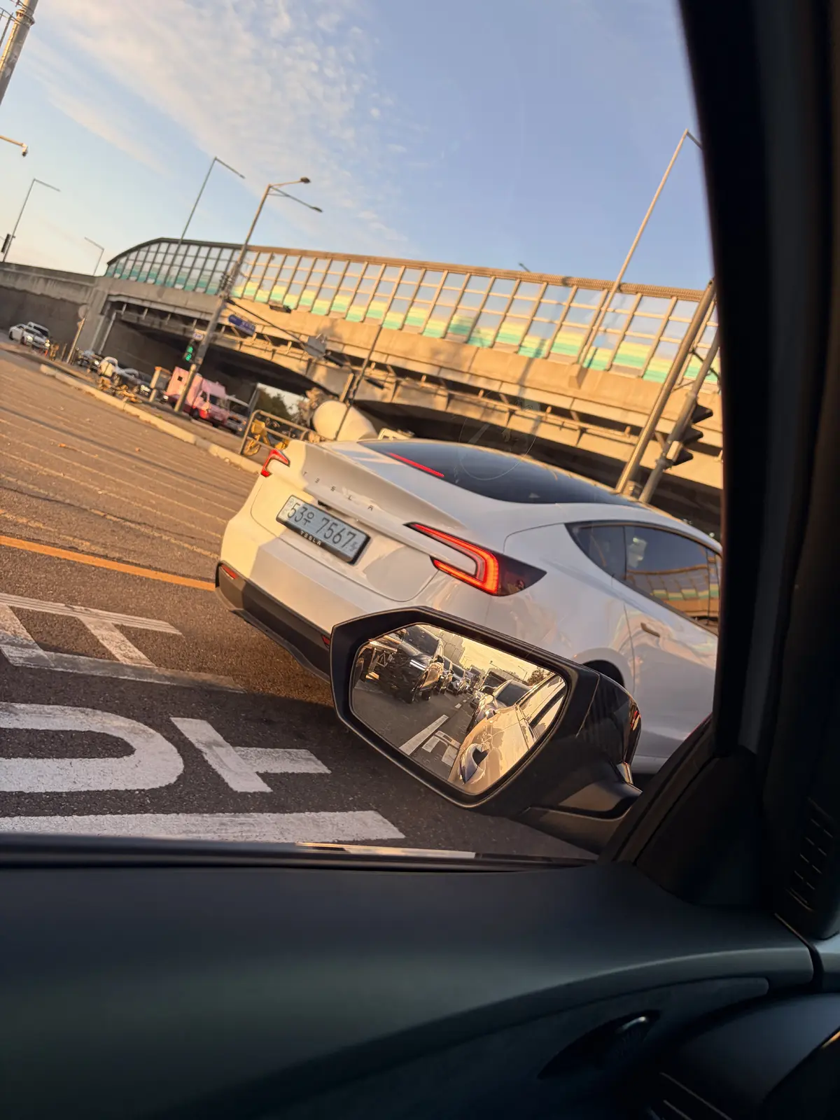 Tesla Model 3 사진 1