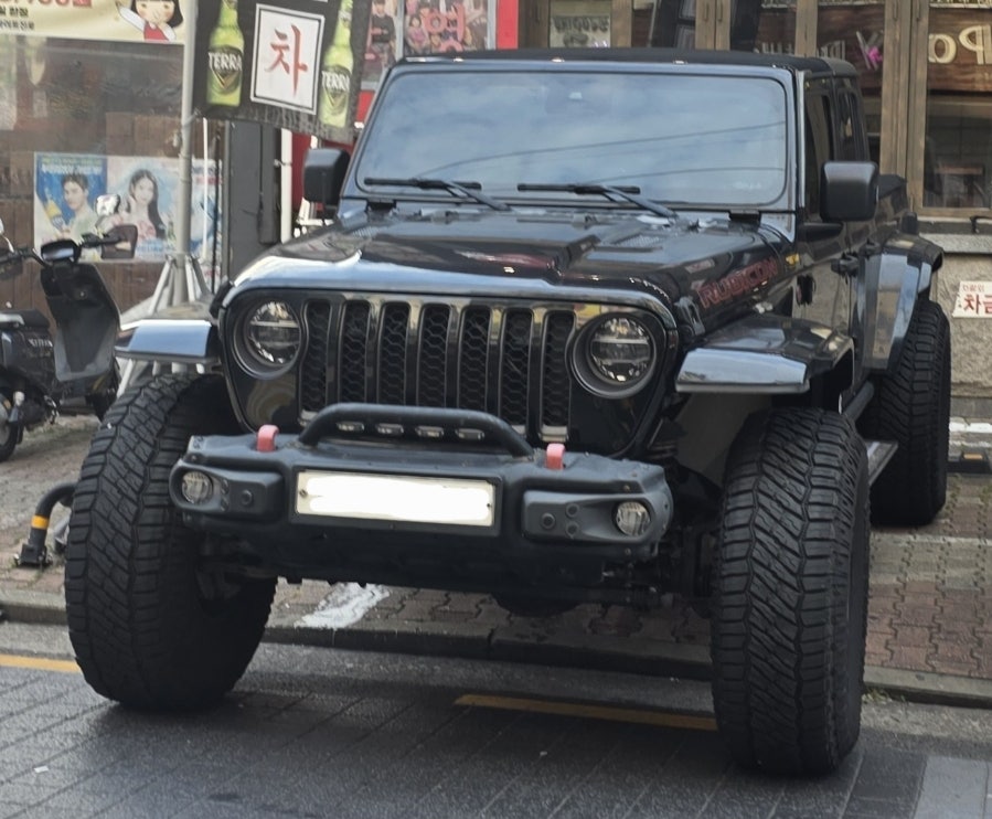 Jeep Gladiator SPOT 게시글 이미지