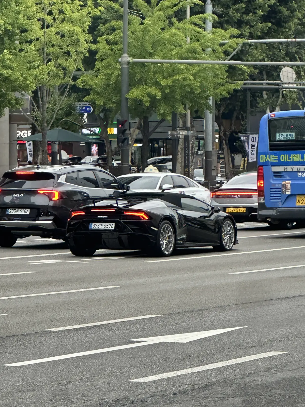 Lamborghini Huracan EVO 사진 1